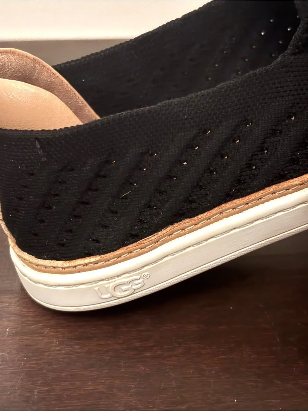 UGG womens size 8 Black + Tan Slip-On Loafer Sneakers